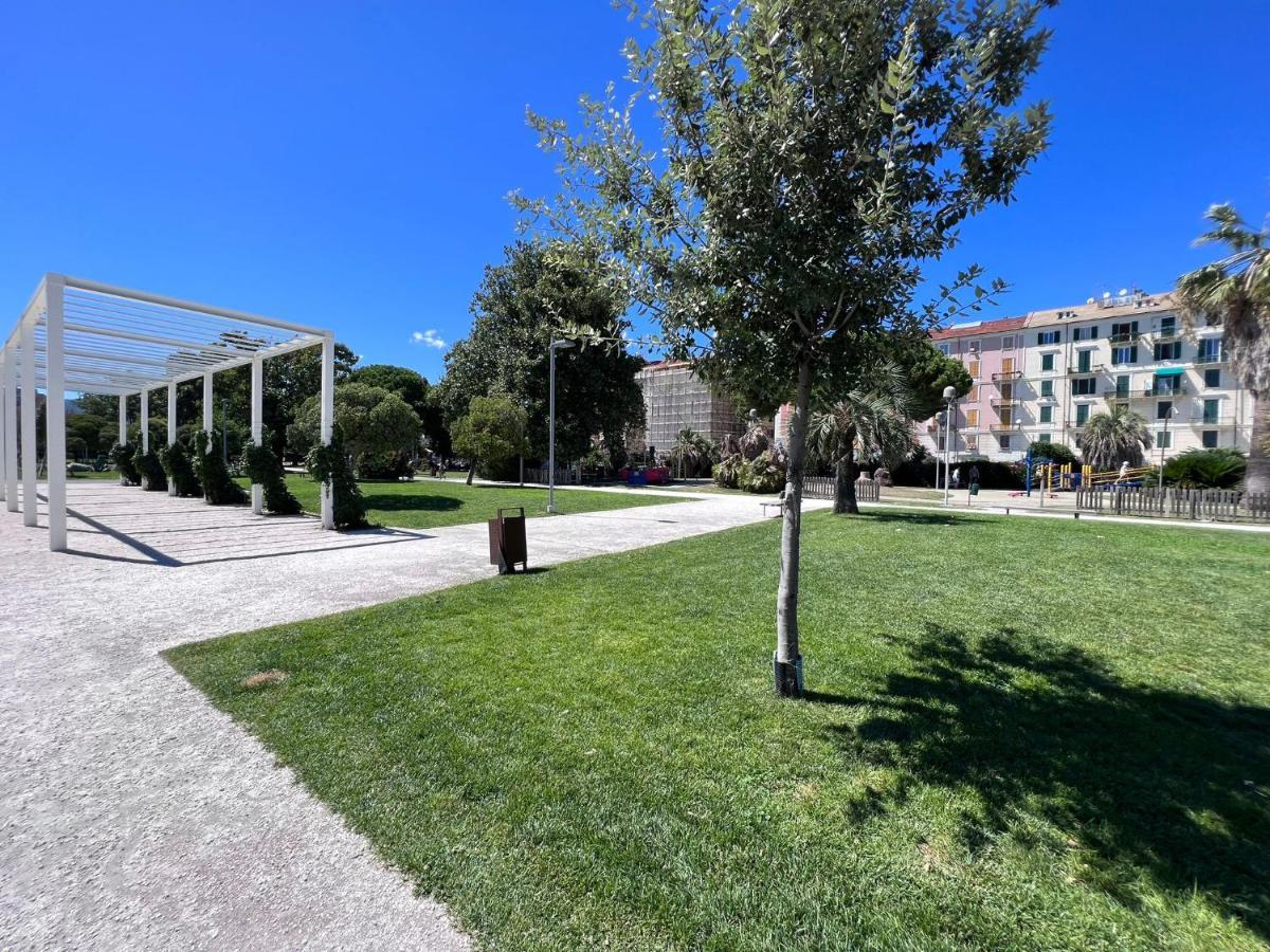 Savona Casa Per Vacanze E Lavoro Appartement Buitenkant foto