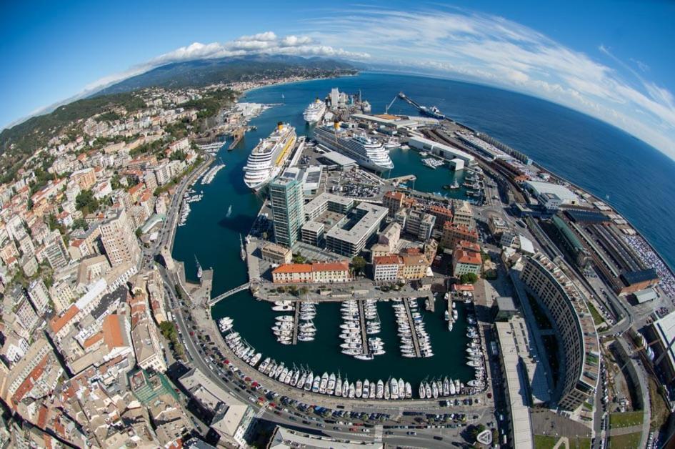 Savona Casa Per Vacanze E Lavoro Appartement Buitenkant foto