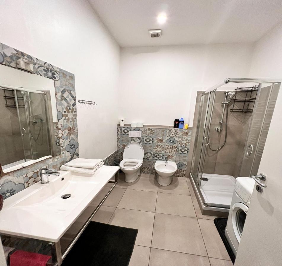 Savona Casa Per Vacanze E Lavoro Appartement Buitenkant foto